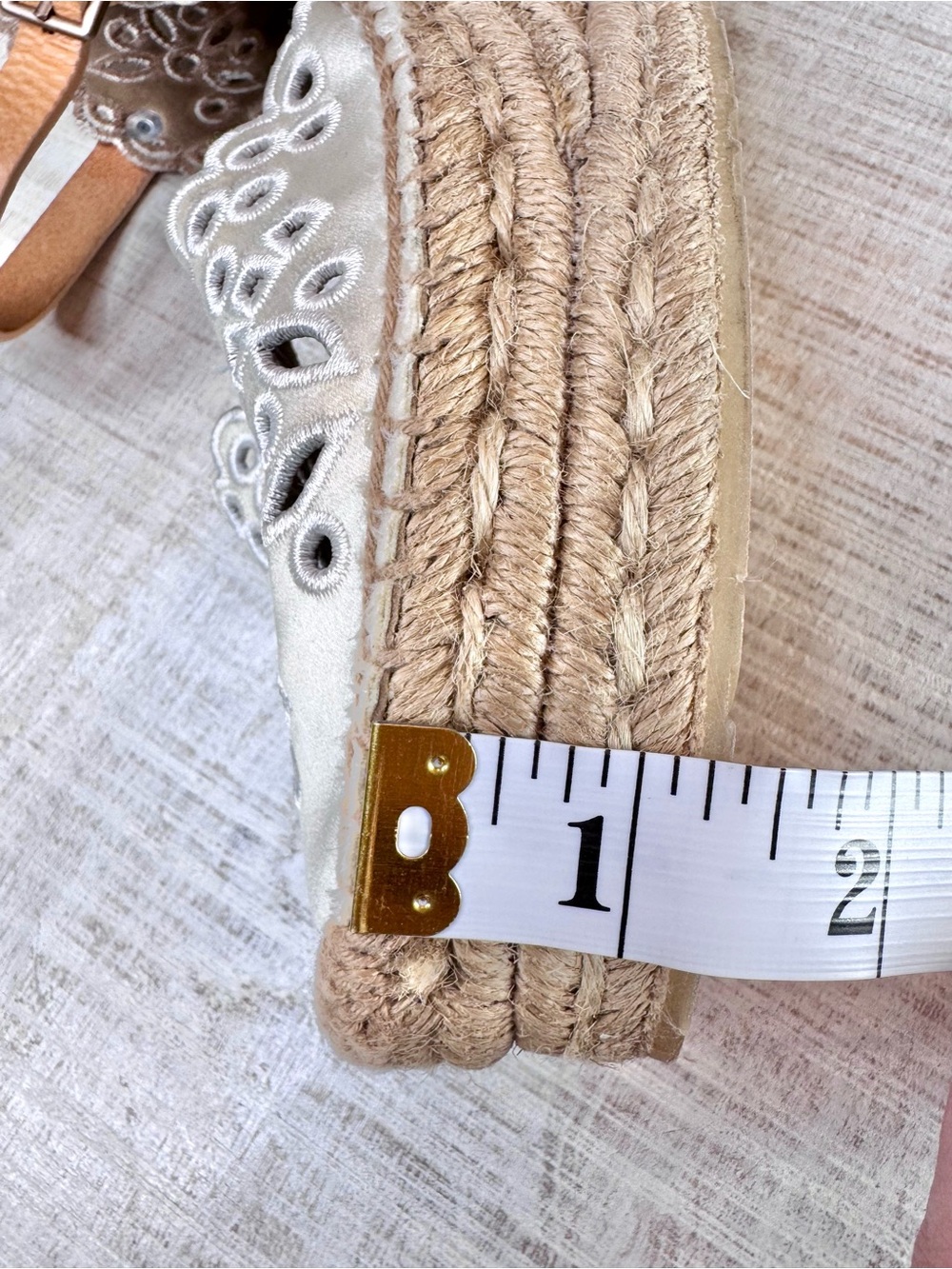 Pedro Garcia Omaira Eyelet Espadrille Wedge Sandals Ivory Size 6-6.5 - Picture 8 of 11